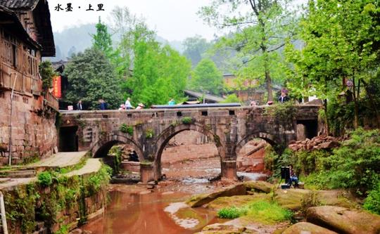 汽车站,坐成都-碧峰峡的旅游专线车,成都到雅安还可以到石羊场坐车