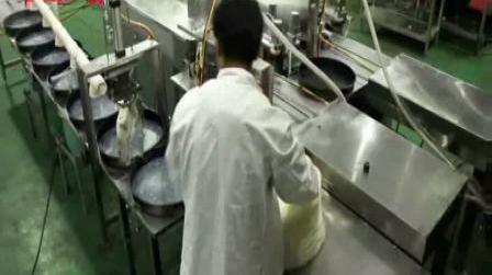 创业青年发明全自动凉皮机一小时能做400张成功致富