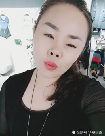 抖音大鼻妹火了,当她抬头的一瞬间,网友:请低下头