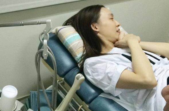孕晚期胎动一跳一跳的是怎么回事