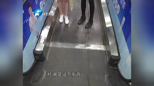 斯嘉丽约翰逊电梯门