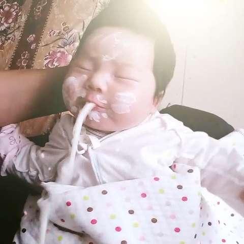 奶水会越攒越多吗