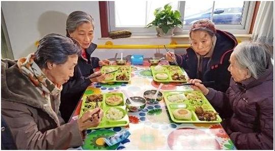 返乡创业如何选，养老产业赚得多，前景大!