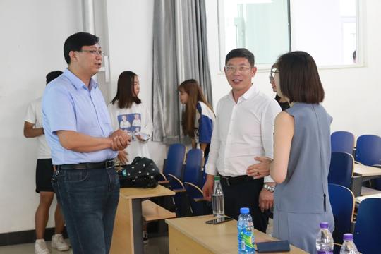 蒙清农业董事长刘峻承应邀在工业大学作《职业规划及创新创业》主题分
