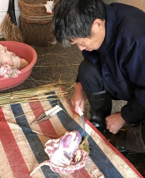 在宜兴芳庄村,像吴听明一样做羊肉生意的有几十人.