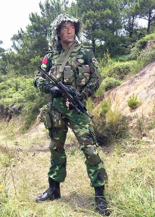 武警特警学院特战教官山豹(张政勇饰)