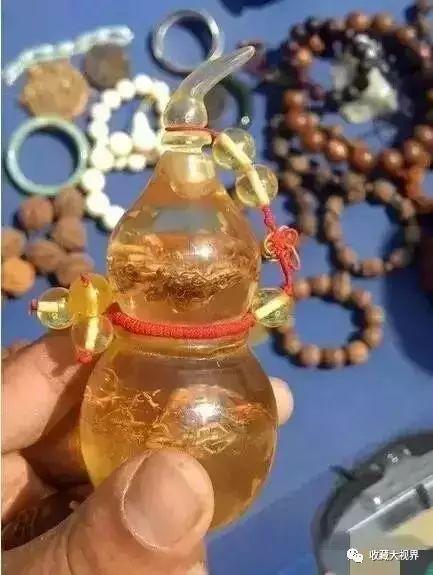 文玩市场地摊淘宝,这些假货也太搞笑了吧!