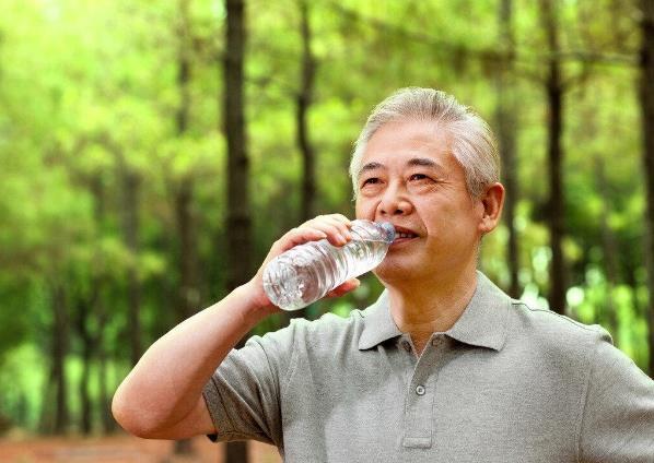 大热天比较容易中暑