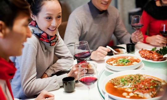 学做小生意视频(河北大哥靠饭店年入250万)