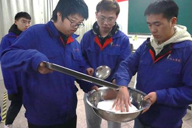 化工学院高材梦之队在常州市高分子配方大赛中获佳绩