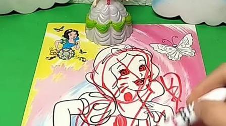趣事童年:贝儿怎么在白雪的画像上乱涂乱画呀