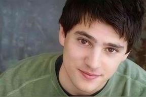 尼古拉斯&middot;达格斯托