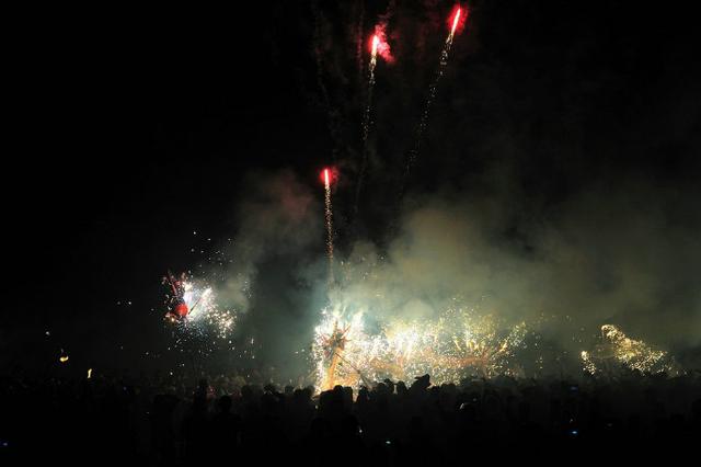 2012元宵节放假吗