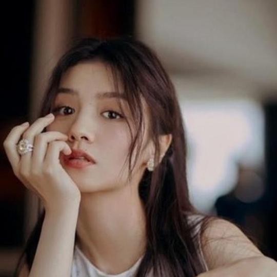 原创杨天真称她是"最不努力的女明星",23岁获影后,却无人关注