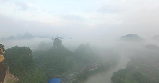 航拍山雾河流(原视频素材请自行调色)_4096x2160_高清