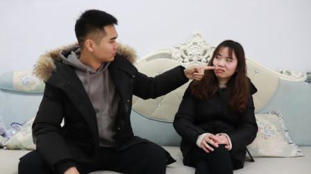 老公和老婆吵架，俩人的吵架内容太搞笑了，看一遍笑三天
