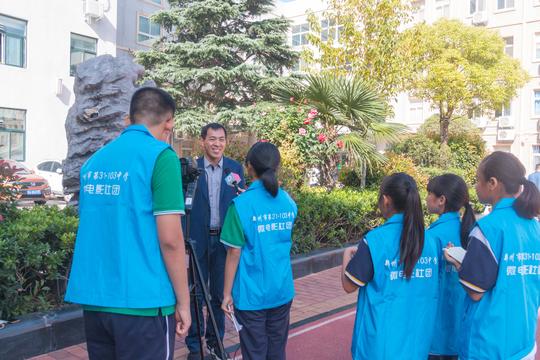 郑州31·103中校园电视台新闻专题节目制作在行动