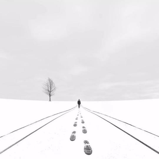 第一眼就吸引人的图片:有哪些第一眼一般然后越看越好看的人?晒图