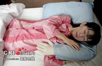 膀枕头代替男朋友广东科技广州科技科普博览创业投资科技目击