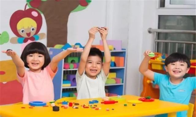 怎么让孩子适应幼儿园