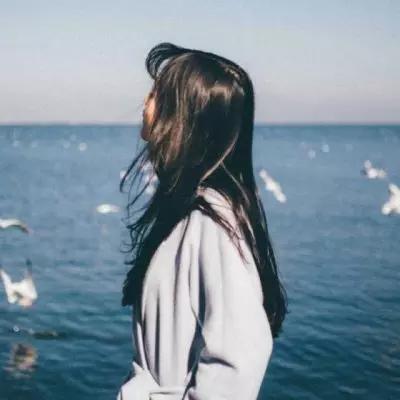 小清新女头:）想在被窝里抱着你说我好想你,女生