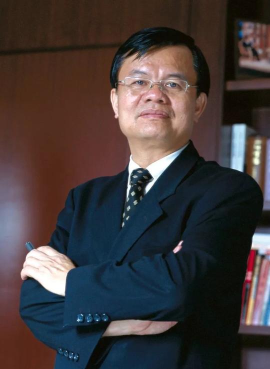 黄宏生:彩电大佬54岁再次创业，十年之后，称雄新能源汽车