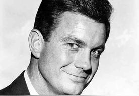 克里夫·罗伯逊