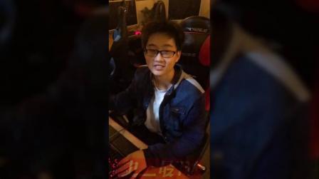 【抖音搞笑精选】跑腿届“彭于晏”改行帮小姐姐催朋友还钱了?