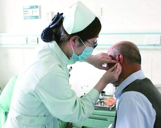 耳穴压豆养生法，可能比针灸推拿疗法更安全简单，非常值得一试
