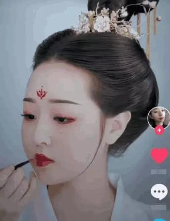 抖音网红仿妆杨贵妃美得跟画里走出来一样这技术堪比整容