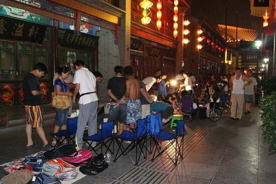 地摊路边摊是创业的实习教你怎样摆地摊