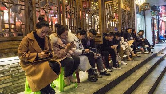 成都的暴利小生意(小伙开火锅店靠这种模式月入11万)