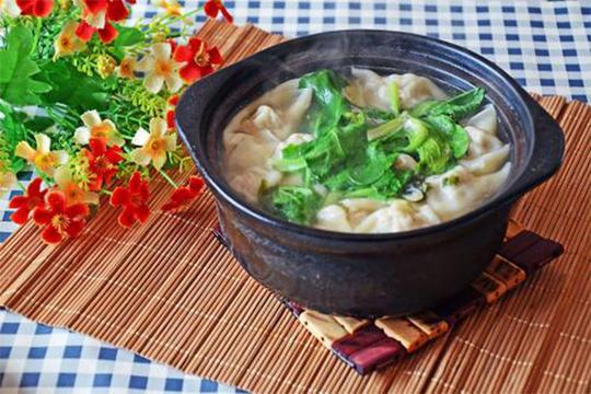 春宝砂锅馄饨加盟