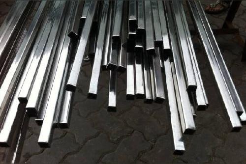 为什么有的不锈钢可以用磁铁吸住？