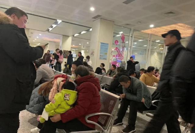 为什么孩子一到晚上就发烧咳嗽