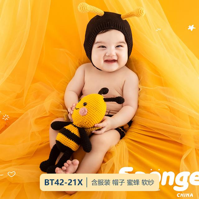 如何用家里的道具给宝宝拍满月照