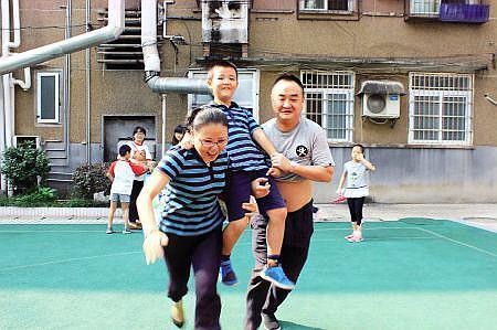 怎么控制小孩玩手机的时间
