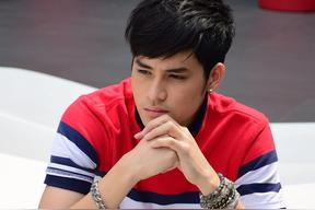 吉拉育·拉翁马尼