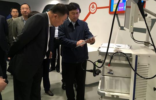 静安区总部经济发展,拜访了前滩综合研究院,广汇汽车总部等机构和企业
