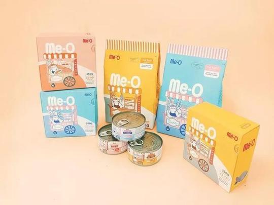汽车正文盒装及罐装宠物粮食食品包装设计成提手形态,便于携带,跟