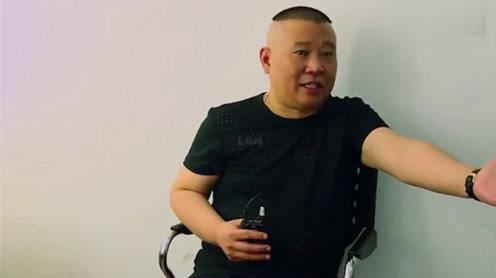 郭德纲搞笑回应画机器猫的灵感来自什么?侯震躺着中枪!