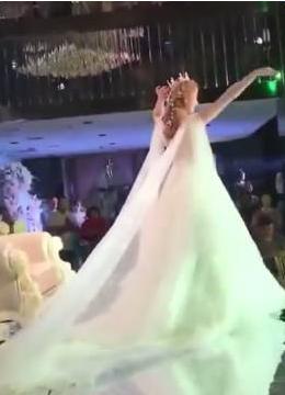 下面就由小编为您带来抖音姑娘想嫁人婚礼视频分享.
