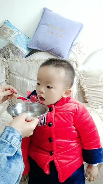 宝宝不爱喝水有什么好的办法吗