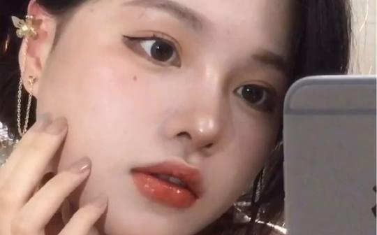 原相机/超适合短圆脸的幼态减龄妆/灵感是ab嫰模时期的照片好嫩!!!我爱嫰妹