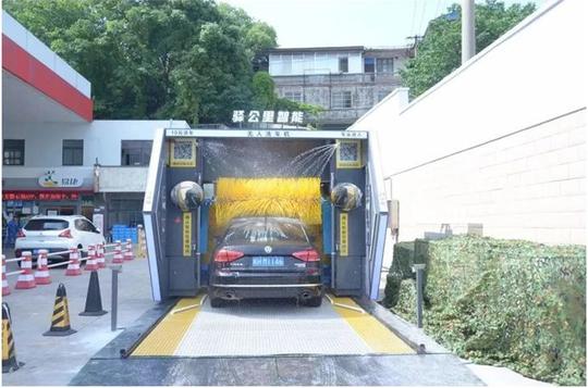 汽车正文"驿公里"智能自动洗车即将登陆中石化黄山市加油站.