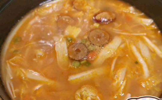 发现学校附近一家超级好吃的猪肚鸡汤饭