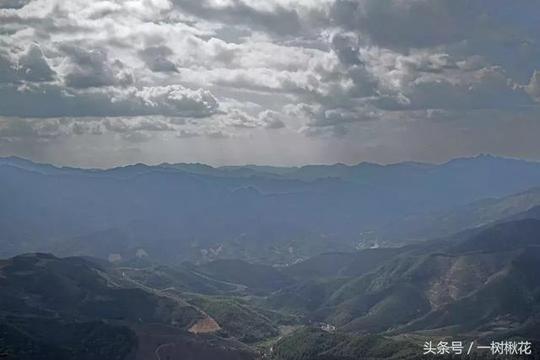 厦门长安跨越九龙山脉,一座空庙