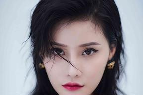 易易紫（易易梓）