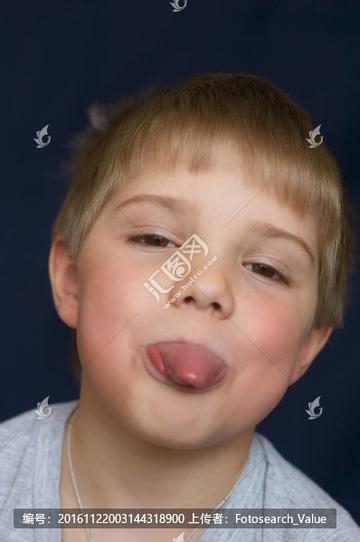 做鬼脸可爱吓人表情包