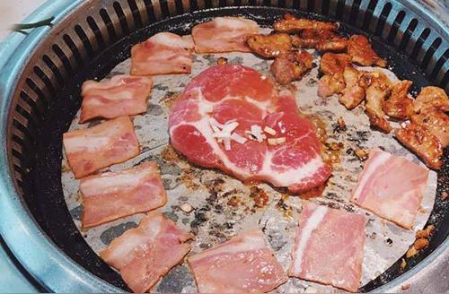 烧客自助炭火烤肉加盟